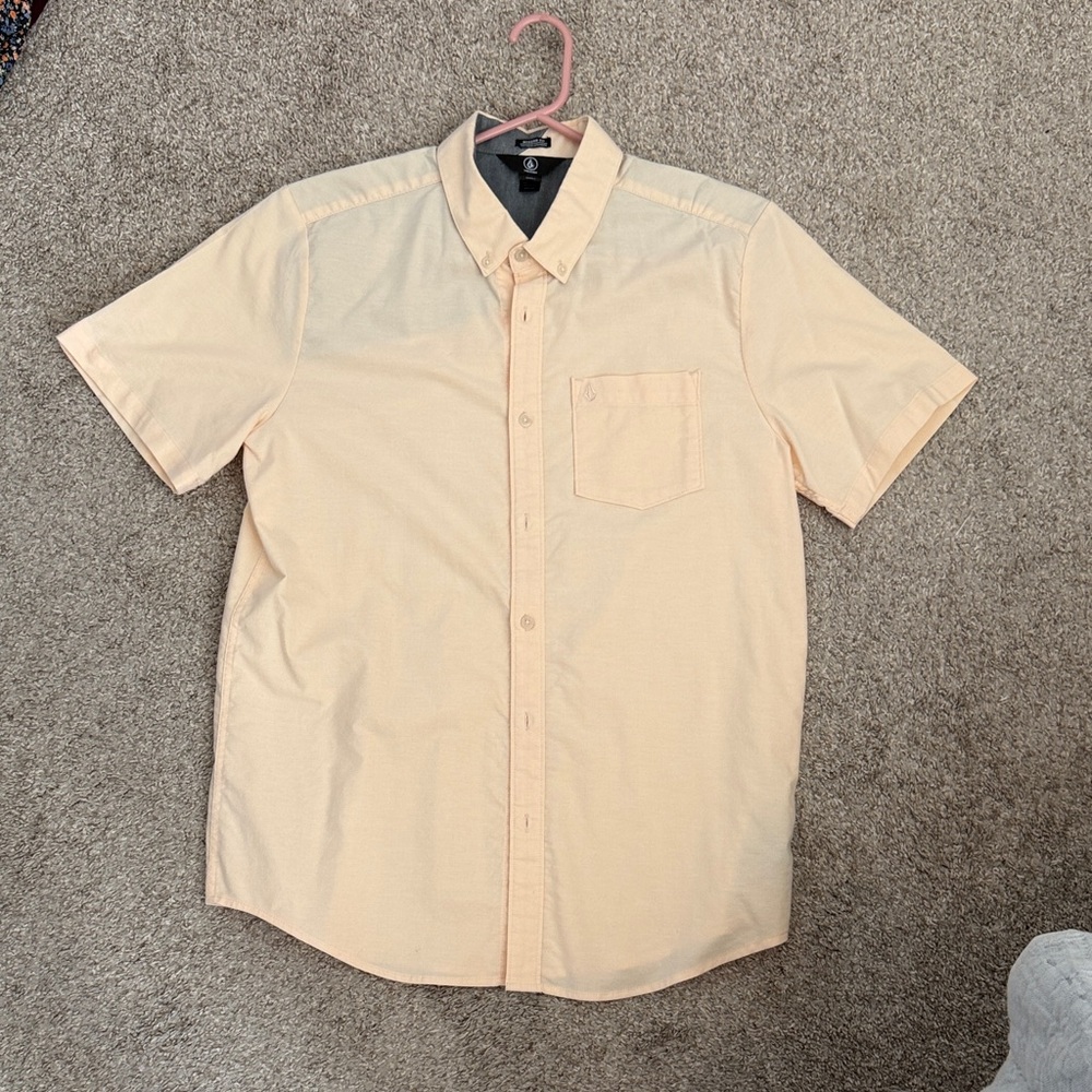 Volcom Men's Short-Sleeve Button-Down Shirt in Peach